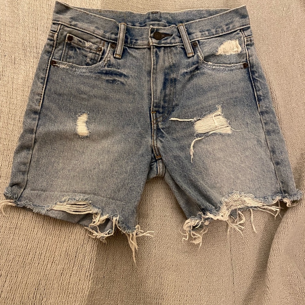 Women’s size 26 Levi’s 505 denim short